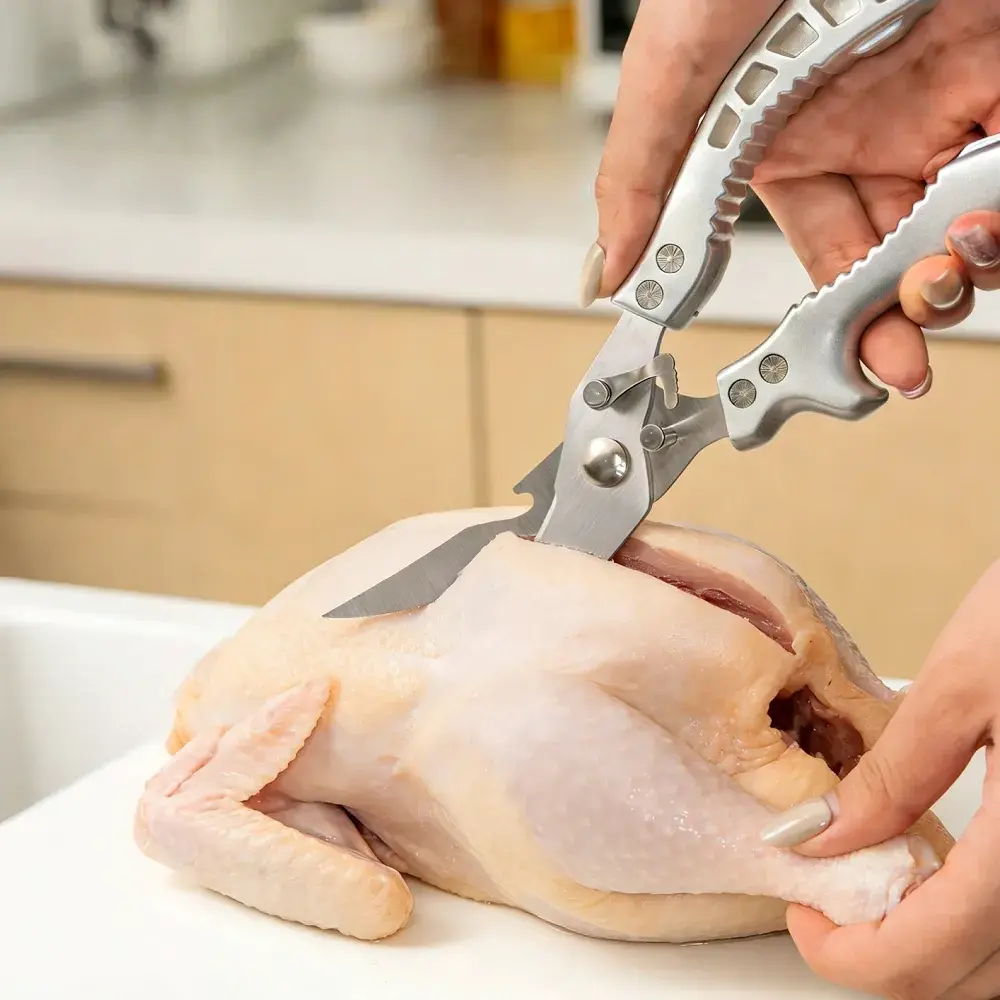 Tesoura de Cozinha Multiuso Forte - Corta Osso de Frango e Peixe, Carnes, Legumes | Aço Inoxidável Profissional prateado — foto 5 de 8