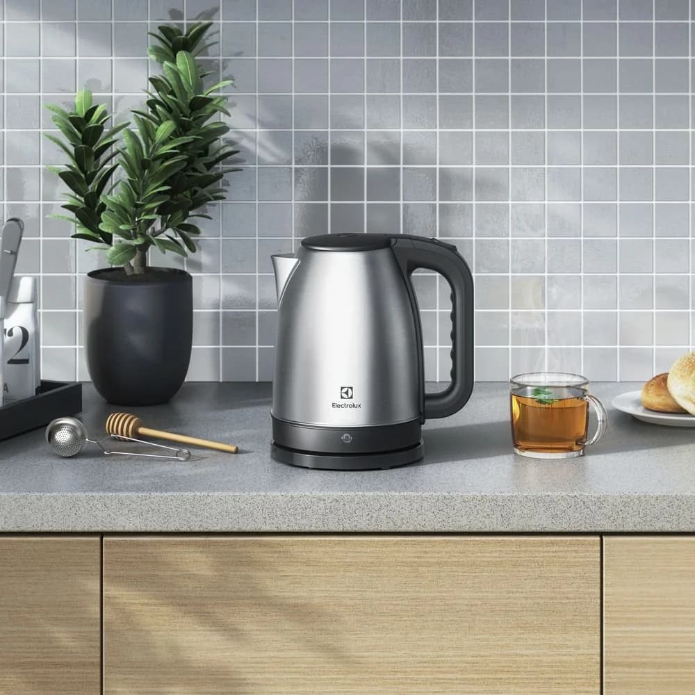 Chaleira Elétrica Electrolux Efficient INOX / 127V — foto 6 de 6