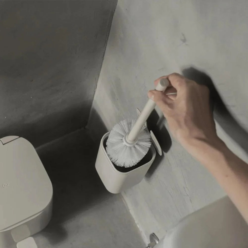 Kit Lixeira de Banheiro 6L Basculante E Escova Sanitária 30cm Aura Bege Ou Adesivo Piso Parede Bege — foto 5 de 6