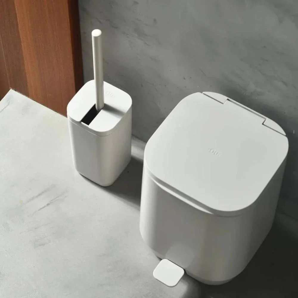 Kit Lixeira de Banheiro 6L Basculante E Escova Sanitária 30cm Aura Bege Ou Adesivo Piso Parede Bege — foto 6 de 6